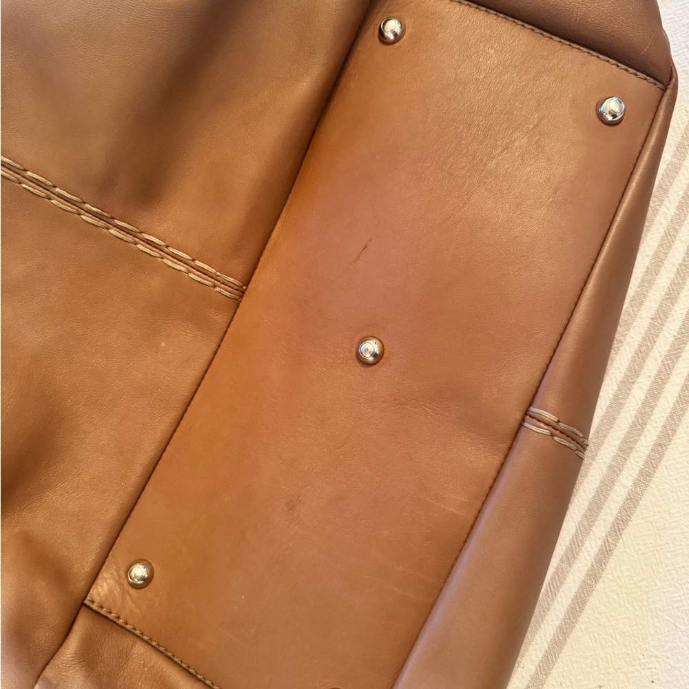 Tod’s T Timeless Brown Leather Tote - Picture 6 of 10